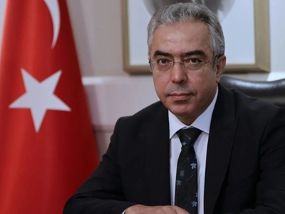 Mehmet Uçum'dan 'Türkçe' çıkışı