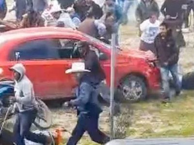 Meksika'da kan donduran çatışma: Köylüler ve suç örgütleri birbirine girdi