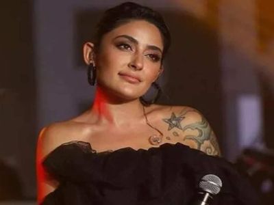 Melek Mosso Türk mü? Melek Mosso hangi şarkı ile meşhur oldu?