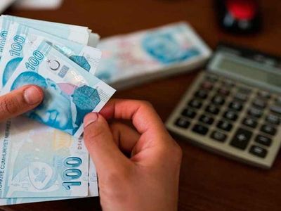 Memur ve emekli maaşlarına büyük zam yolda! Oranlar belirlendi, en düşük maaş 8 bin 872 lira