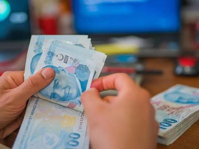 Memur ve emeklileri ilgilendiriyor: Yeni yılda çift maaş zammı yapılacak