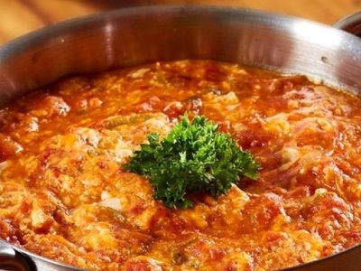 Menemen en güzel soğanlı mı olur, soğansız mı olur?