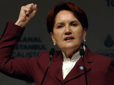 Meral Akşener Esnaf Ziyareti Sırasında Engelli Vatandaşla Tartıştı!