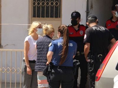 Mersin'de Bir Şahıs Kızları Uyurken Tartıştığı Eşini Bıçaklayarak Öldürdü
