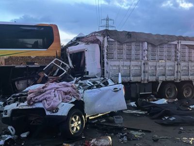 Mersin’de katliam gibi zincirleme kaza: Çok sayıda ölü ve yaralı var