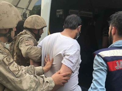 Mersin'de PKK/KCK operasyonu: Bombalı eylem arayışı içindeki 6 terörist yakalandı!