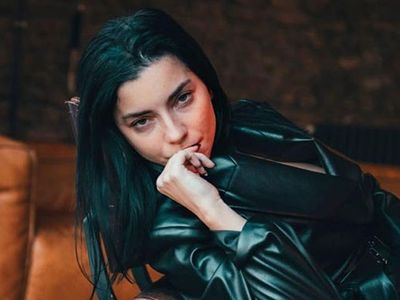 Merve Boluğur Bu Kez Maske Takma Kuralına Uydu
