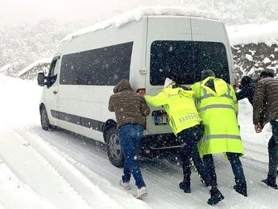 Meteoroloji Genel Müdürlüğü 24 Ocak Hava Tahmin Raporunu Açıkladı: Zorunlu Olmadıkça Dışarı Çıkmayalım!
