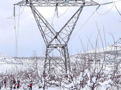 Meteoroloji uyarmıştı: Kar yağışı şehri etkisi altına aldı! Isparta'da yoğun kar yağışı sonrası elektrik kesintisi yaşanıyor