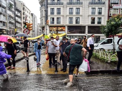 Meteoroloji’den 16 şehre sarı kodlu uyarı: Gök gürültülü sağanak yağış kapıda