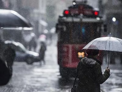 Meteoroloji’den kuvvetli sağanak ve fırtınası uyarısı geldi! İstanbul için kar saati verildi