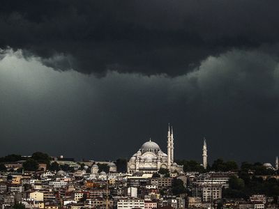 Meteoroloji’den sarı kodlu uyarı! Kuvvetli yağış Marmara’yı esir alacak