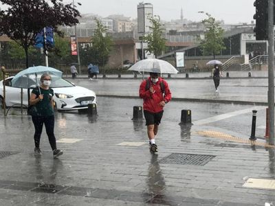 Meteoroloji’den sarı ve turuncu kodlu uyarı: Asıl yağışlar şimdi başlıyor! 12 Kasım 2023 hava durumu