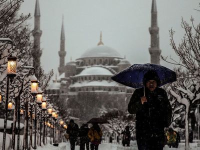 Meteorolojiden Uyarı: Marmara'da sıcaklıklar düşüyor! İstanbul'a ilk kar tanesinin düşeceği tarih açıklandı