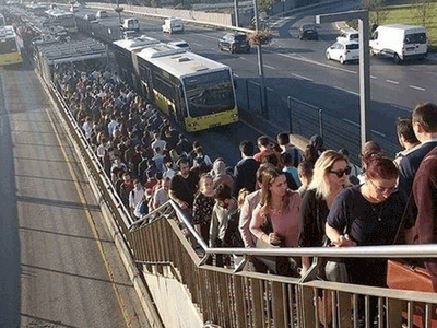 Metrobüslerde Bozulan Sesli Anons Çilesi! Görme Engelli Üniversite Öğrencisinin Mağduriyeti Çözülmedi