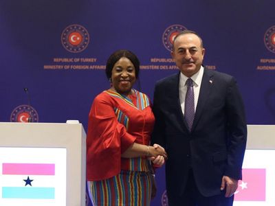 Mevlüt Çavuşoğlu Ganalı Mevkidaşı İle Görüştü
