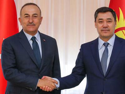 Mevlüt Çavuşoğlu Kırgızistan'da