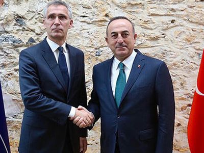 Mevlüt Çavuşoğlu, NATO Genel Sekreteri Stoltenberg'le Bir Araya Geldi