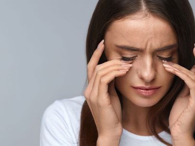 Mevsim Geçişlerinde Artan Göz Kuruluğu Tehlikesi!