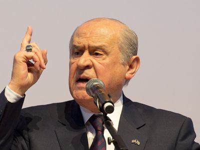 MHP Genel  Başkanı Bahçeli'den Sezen Aksu'ya Sert Tepki