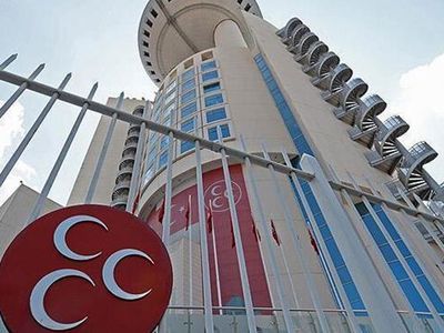 MHP'de 7 İsim Parti Üyeliğinden Çıkarıldı