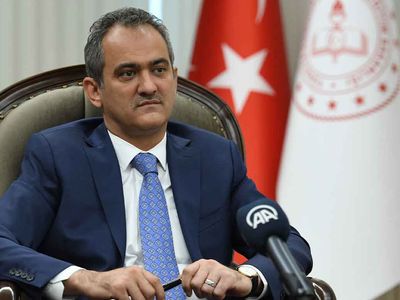 Milli Eğitim Bakanı Mahmut Özer açıkladı: Ara tatilde öğretmenlere kadına yönelik şiddetle mücadele eğitimleri verilecek