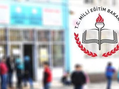 Milli Eğitim Bakanlığı'ndan yeni karar: "Okul önlerinde seyyar satıcıların satış yapması yasaklanacak"
