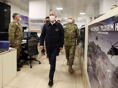 Milli Savunma Bakanı Hulusi Akar açıkladı: Pençe-Kilit harekatı ile 30 terörist öldürüldü!
