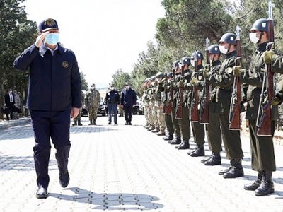 Milli Savunma Bakanı ve TSK Komuta Kademesi Rüzgar Alayı'nı Ziyaret Etti
