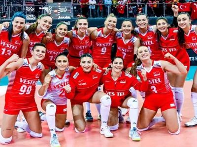 Milliler grubun son maçına çıkıyor: Türkiye Sırbistan voleybol maçı ne zaman ve hangi kanalda? Canlı izle Türkiye Sırbistan voleybol maçı