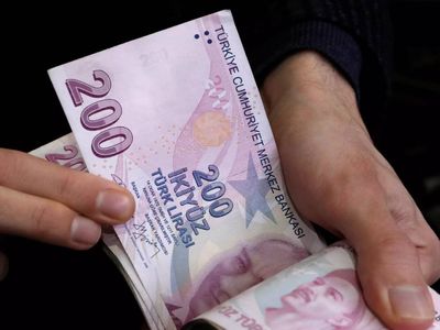 Milyonlarca çalışanı ilgilendiren karar Resmi Gazete’de: Yemek ve yol ücretlerine zam geldi