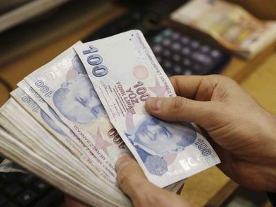 Milyonlarca emeklinin beklediği haber geliyor: Bayram ikramiyelerinde sevindiren gelişme!