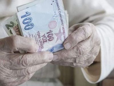 Milyonlarca emekliyi sevindiren haber: Beklenen ödemeler hesaplara yattı