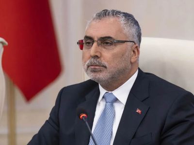 Milyonlarca memur ve emekliyi ilgilendiriyor: Bakan Işıkhan’dan kritik açıklama