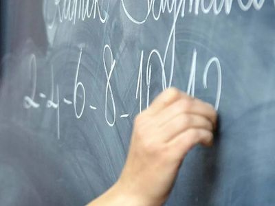 Milyonlarca öğrenciyi ilgilendiren gelişme: Ders ücretlerine zam geliyor! Burslar da artacak