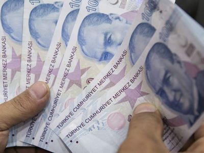 Milyonlarca vatandaşı ilgilendiriyor: Yeni maaş zamları için o tarih gösterildi