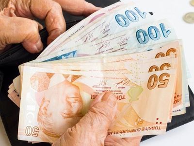 Milyonların beklediği gün geldi: Memur ve emeklinin zam oranı belli oldu!
