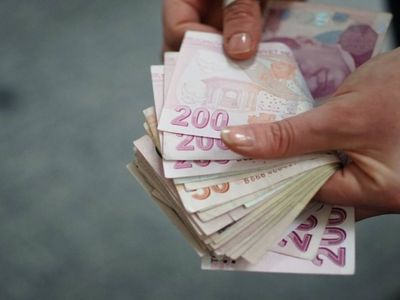 Milyonların maaşı artacak: Zam oranları netleşmeye başladı! 2024 asgari ücret ve emekli maaşı ne kadar olacak?