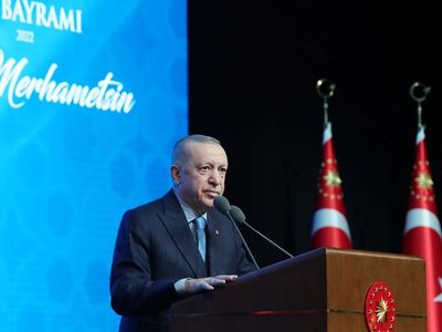 Milyonların yüzü gülecek! Cumhurbaşkanı Erdoğan'dan sağlık çalışanlarına peş peşe müjdeler
