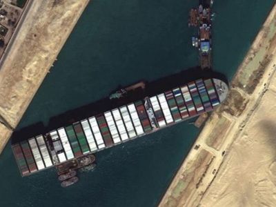 Mısır'dan Süveyş Kanalı'nı Tıkayan Gemi için Tazminat İndirimi