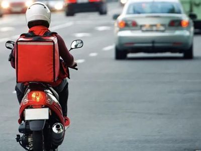 Moto kurye yasak mı, çalışıyor mu? Kuryelere yasak var mı? Motorların trafiğe çıkması yasak mı?