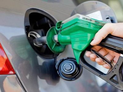 Motorin’den son benzinde de kötü haber: 81 kuruşluk zam yolda! 23 Ağustos’tan itibaren geçerli olacak