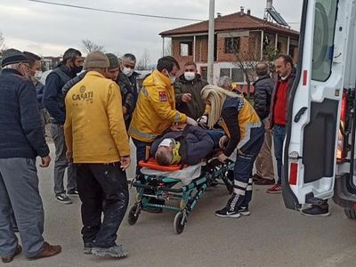 Motosiklet İle Otomobil Çarpıştı: 1 Yaralı