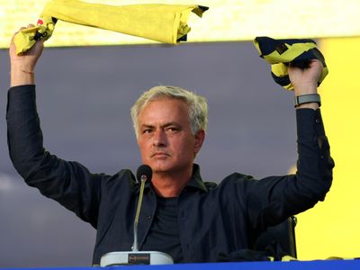 Mourinho'dan Union SG Maçına Özel Kadro Değişikliği: İlk 11 Yenileniyor!