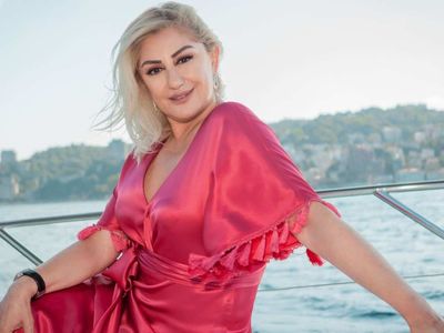 Muazzez Ersoy kimdir, nereli, evli mi? İbo Show Muazzez Ersoy kaç yaşında, gerçek adı nedir? Muazzez Ersoy hayatı ve biyografisi