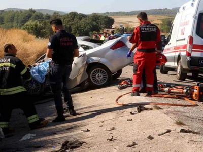 Muğla’da katliam gibi kaza: Tır ile otomobil çarpıştı! Ölü ve yaralılar var