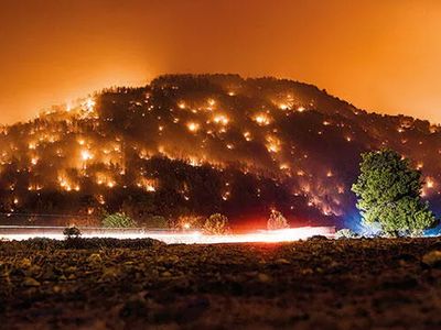 Muğla’da Şehir Işıkları Değil Alev Topları Yanıyor