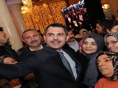 Murat Kurum, Gazianteplilerle bir araya geldi: "Bu seçimde yavrularımızın istikbaline oy vereceğiz"