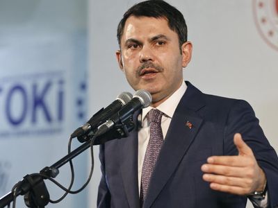 Murat Kurum İstanbul'da yapılacak projeleri tek tek açıkladı: Metrobüs hattına gerek kalmayacak