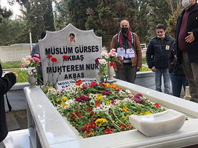 Müslüm Gürses, 8. Ölüm Yıldönümünde Mezarı Başında Anıldı!